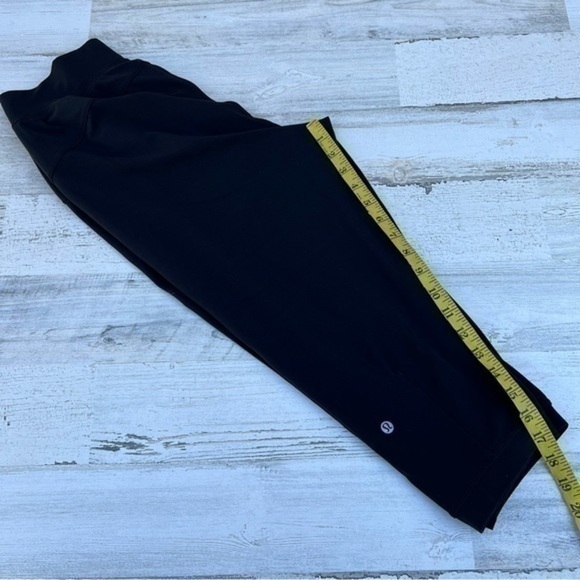 Lululemon 4 Womens Crop Jogger Pants Everyday Athleisure Workout Gym - Picture 12 of 15